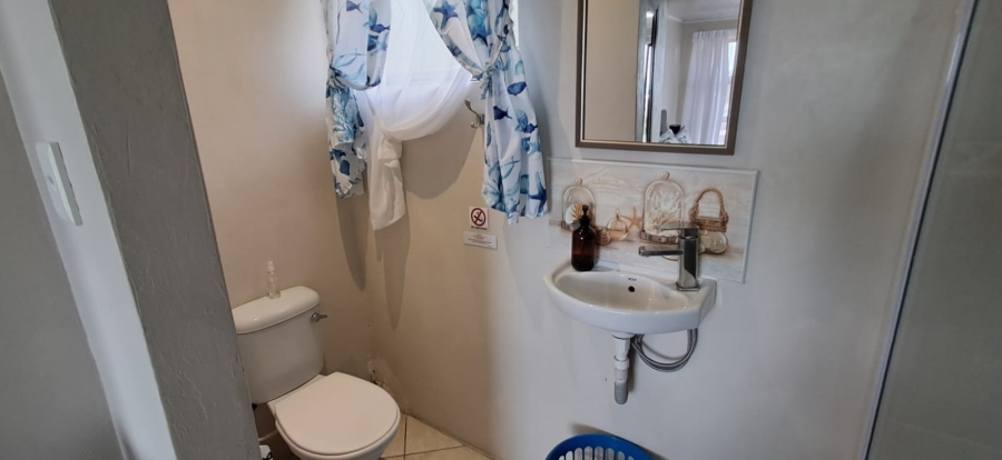9 Bedroom Property for Sale in Winterstrand Eastern Cape